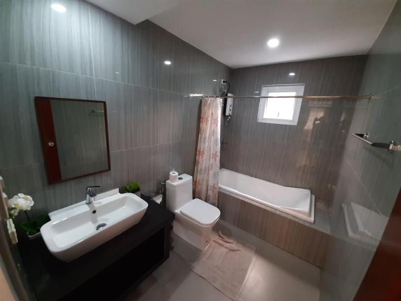 Youhan Beach Resort San Antonio  Exterior foto